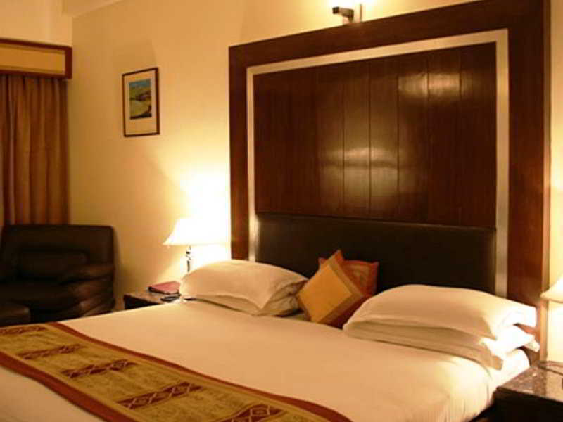 Golden Tulip Amritsar Hotel Ngoại thất bức ảnh